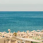 Caraibi - Long Breakfast Until 11-00 And Dinner Milano Marittima