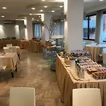Hotel Caraibi - Long Breakfast Until 11-00 And Dinner Milano Marittima