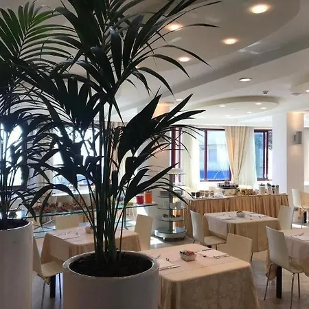 Caraibi - Breakfast Until 11-00 And Dinner-mirabilandia Partner Hotel Milano Marittima