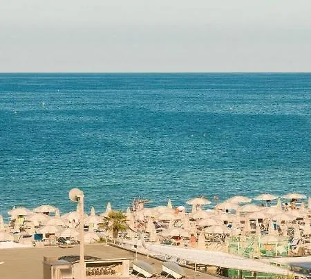 Caraibi - Breakfast Until 11-00 And Dinner-mirabilandia Partner Milano Marittima