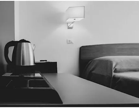 Hotel Caraibi - Breakfast Until 11-00 And Dinner-mirabilandia Partner