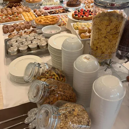 Caraibi - Breakfast Until 11-00 And Dinner-mirabilandia Partner Milano Marittima