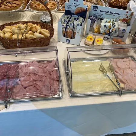 Hotel Caraibi - Breakfast Until 11-00 And Dinner-mirabilandia Partner 3*