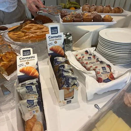 Hotel Caraibi - Breakfast Until 11-00 And Dinner-mirabilandia Partner