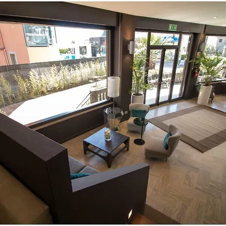 Caraibi - Breakfast Until 11-00 And Dinner-mirabilandia Partner Hotel