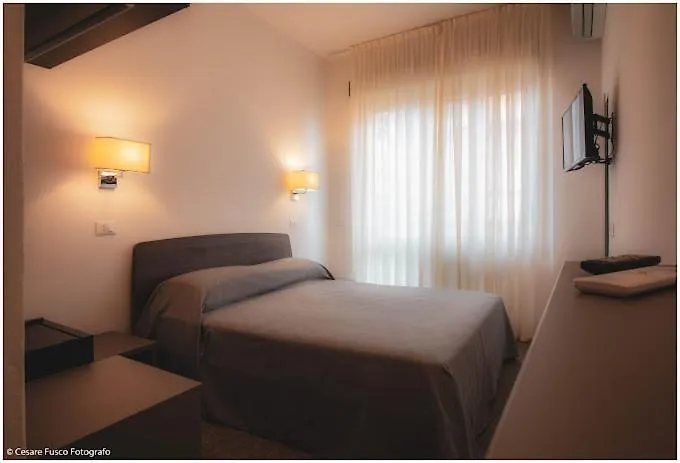 Caraibi - Long Breakfast Until 11-00 And Dinner