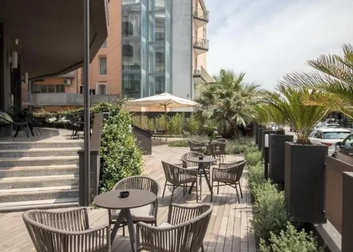 Caraibi - Long Breakfast Until 11-00 And Dinner 酒店 3*