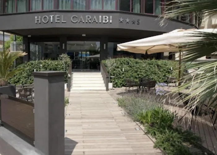 Caraibi - Long Breakfast Until 11-00 And Dinner 酒店 3*