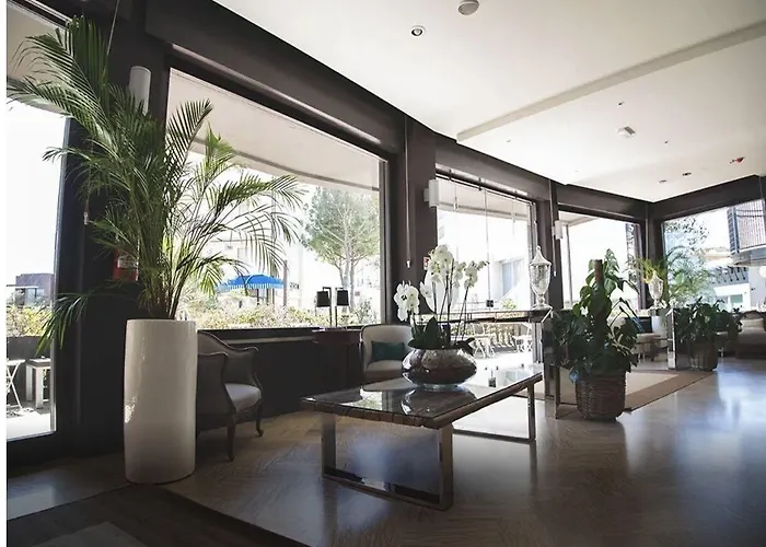 Caraibi - Long Breakfast Until 11-00 And Dinner