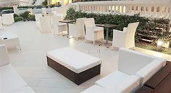 Caraibi - Long Breakfast Until 11-00 And Dinner Hotel 3*