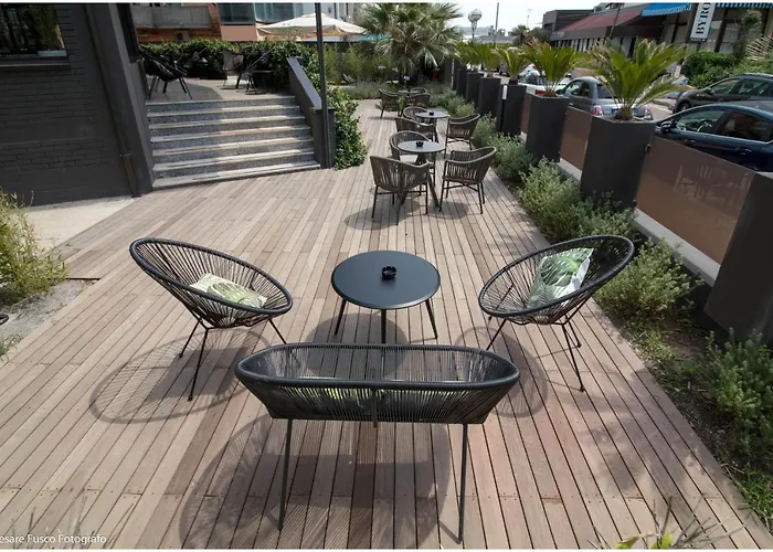 Caraibi - Long Breakfast Until 11-00 And Dinner