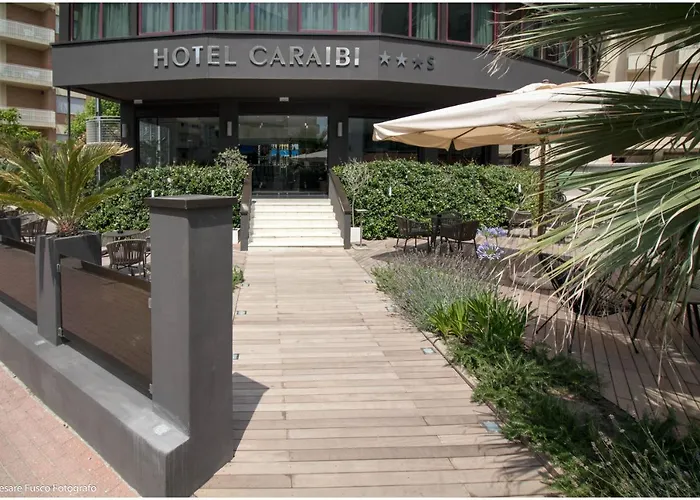 Caraibi - Long Breakfast Until 11-00 And Dinner